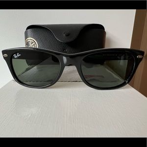 Ray Ban wayfarer sunglasses